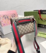 GUCCI NEO VINTAGE GG SUPREME BELT BAG - Image 5