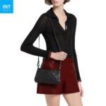Gucci Emblem small shoulder bag - Image 4