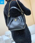 Chanel Maxi Hobo Bag AS5970 - Image 6
