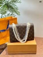 Louis Vuitton Victoire Handbag Monogram Canvas and Leather - Image 6