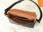 Louis Vuitton M24639 Soft Twist - Image 6