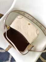 Louis Vuitton M46388 Diane - Image 9