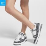 Louis Vuitton 1AHOUD LV Trainer Sneaker - Image 5