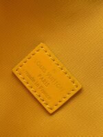 Louis Vuitton M82917 Steamer Wearable Wallet - Image 10