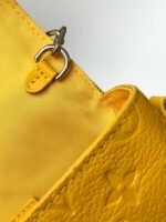 Louis Vuitton M82917 Steamer Wearable Wallet - Image 7