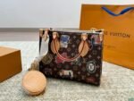 Louis Vuitton Jungle Mom bag onthego