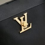 Louis Vuitton M24006 LOCK AND WALK Bag - Image 8