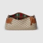 GG Emblem medium shoulder bag - Image 10