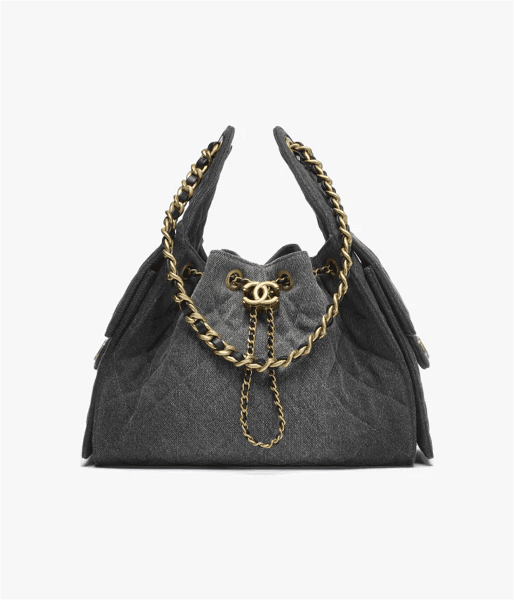 5b234ffb09468c4b489638a0b1f314e2 CHANEL 25 Small Handbag - Image 1