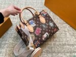Louis Vuitton Jungle Mom bag onthego - Image 5