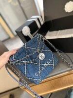 CHANEL 22 mini handbag - Image 3