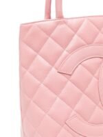 CHANEL Medallion tote bag - Image 4
