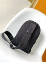 Louis Vuitton M23736 Pilot Slingbag - Image 6