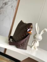 Louis Vuitton M12072 Coussin Hobo MM - Image 3