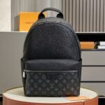 Louis Vuitton M31033 Discovery Backpack - Image 2