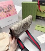 GUCCI NEO VINTAGE GG SUPREME BELT BAG - Image 4