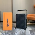 Louis Vuitton M23002 Horizon 55 - Image 3