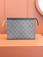 Louis Vuitton M69535 Pochette Voyage MM - Image 10