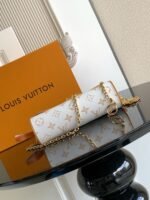 Louis Vuitton M26583 Pochette Camille - Image 7