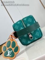 Louis Vuitton M12688 Locker Dopp Kit - Image 6