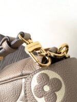 Louis Vuitton M45836 Favorite - Image 10