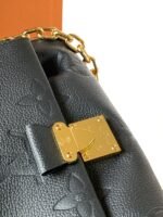 Louis Vuitton M45813 Favorite - Image 7