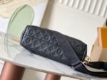 Louis Vuitton M12068 Coussin Hobo MM - Image 6