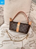 Louis Vuitton M02608 Pearl River Bag Charm - Image 4