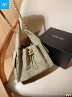 CHANEL 25 Small Handbag - Image 2