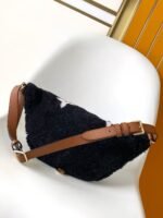 Louis Vuitton M11799 Bumbag - Image 3