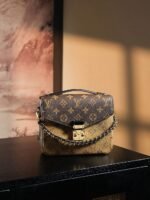 Louis Vuitton M11941 Pochette Métis Backpack - Image 2