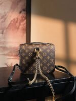 Louis Vuitton M11941 Pochette Métis Backpack - Image 7