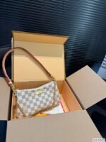 Louis Vuitton N00228 Liv Pochette - Image 2