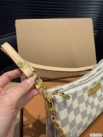 Louis Vuitton N00228 Liv Pochette - Image 10