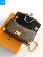 Louis Vuitton M27266 Trunkie East West - Image 10
