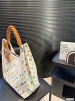 Louis Vuitton tote bag - Image 5