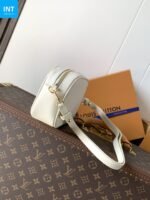 Louis Vuitton M26509 Tiny Camera Bag - Image 3