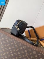 Louis Vuitton M25518 Tiny Camera Bag - Image 4