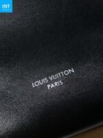 Louis Vuitton M28160 CarryAll East West - Image 9