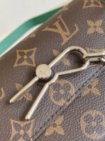 Louis Vuitton M12808 Steamer Wearable Wallet - Image 9