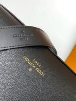 Louis Vuitton M21546 On My Side PM - Image 8