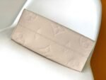 Louis Vuitton M46531 OnTheGo MM - Image 8