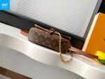 Louis Vuitton M27096 Solo - Image 7