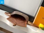 Louis Vuitton M27096 Solo - Image 5