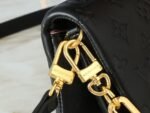 Louis Vuitton M83359 Pochette Coussin - Image 6