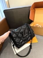 Louis Vuitton M11374 GO-14 Medium Gloves - Image 2