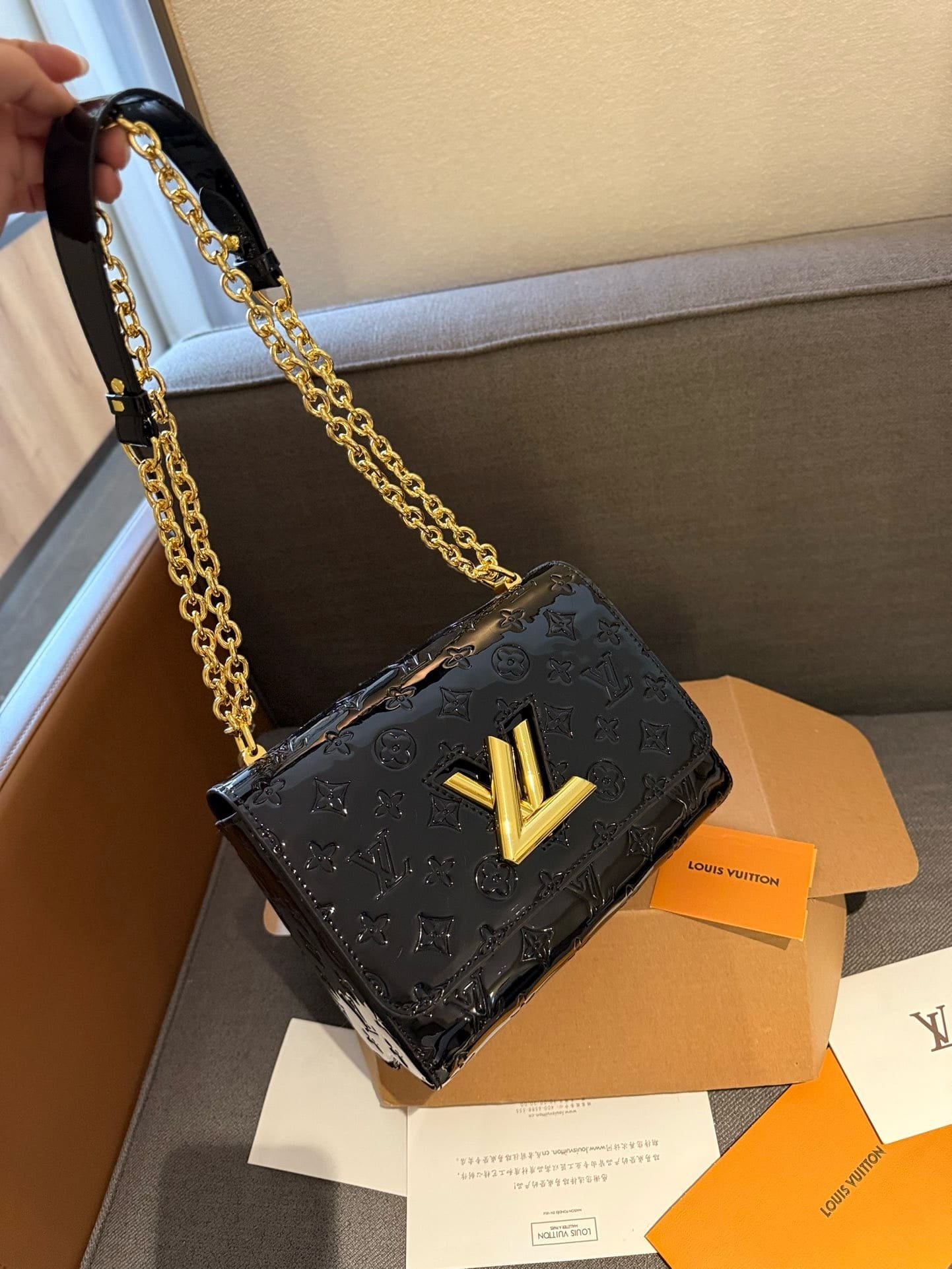 IMG_9726 Louis Vuitton Twist MM - Image 1