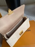 Louis Vuitton M82836 WALLET ON CHAIN ​​METIS handbags - Image 9