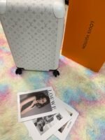 Louis Vuitton M10149 Horizon 55 - Image 6