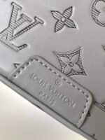 Louis Vuitton M46108 Discovery Bumbag - Image 7